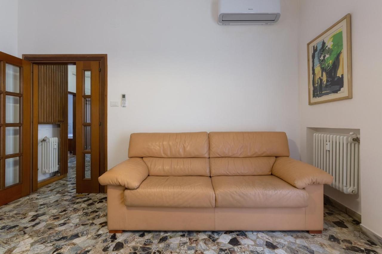 A 500 Mt Dalla Certosa Apartment Bologna Eksteriør bilde